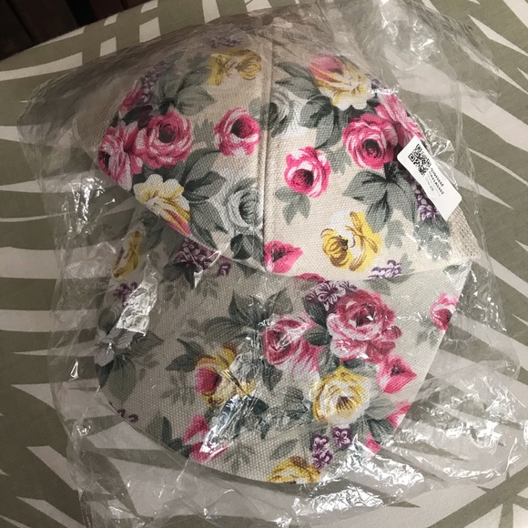 Women’s Floral Baseball Hat - Picture 2 of 3